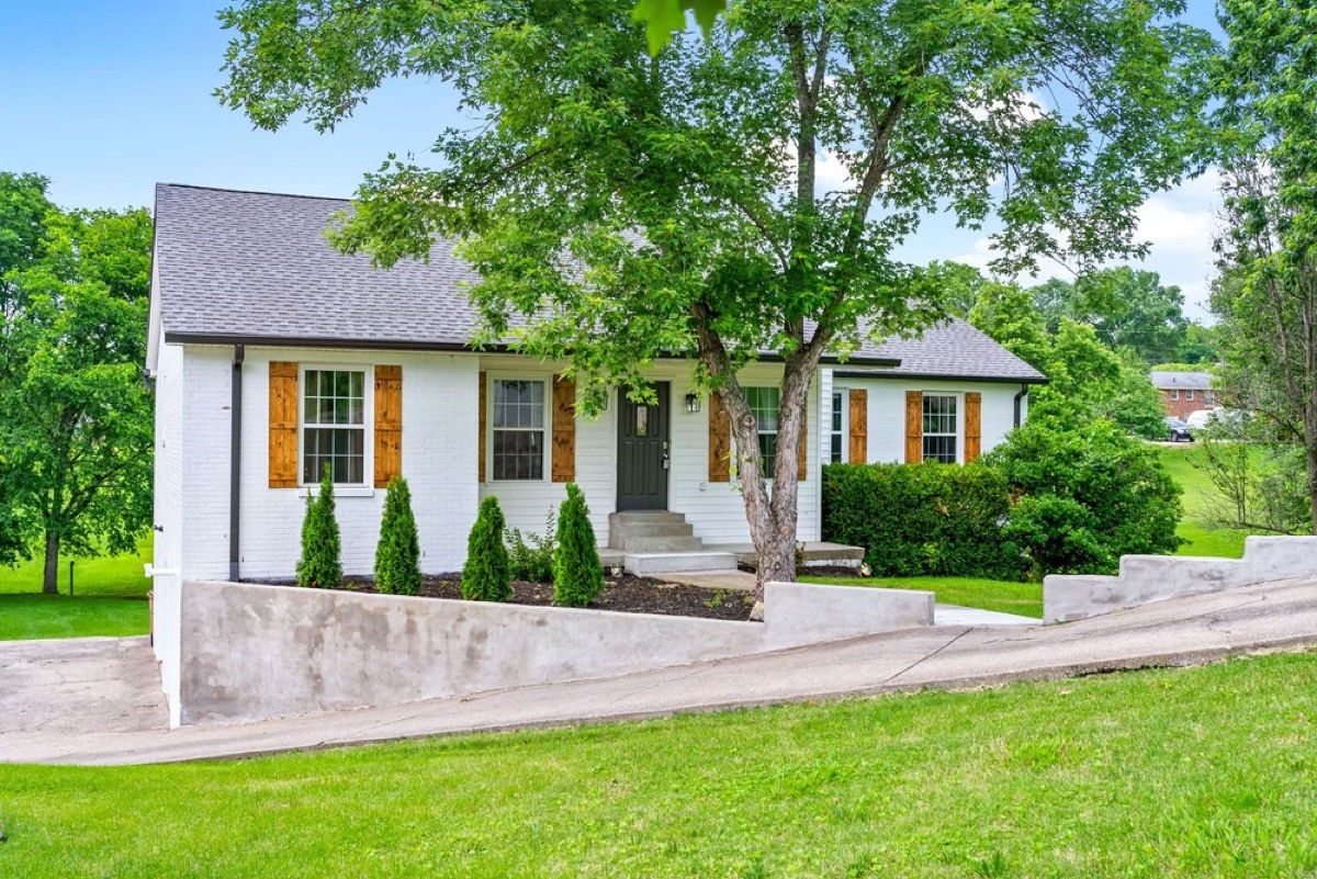 106 Mason Circle
