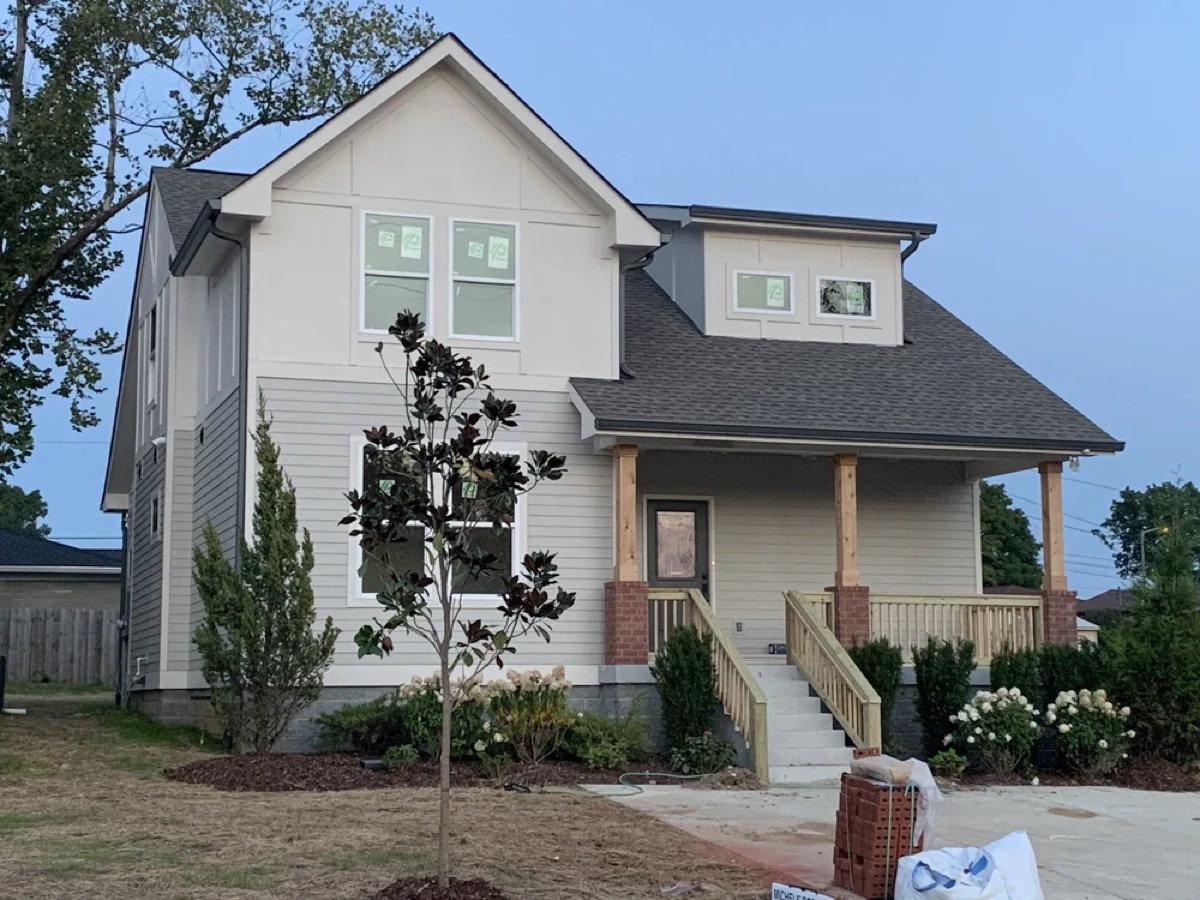 251 Riverside Dr