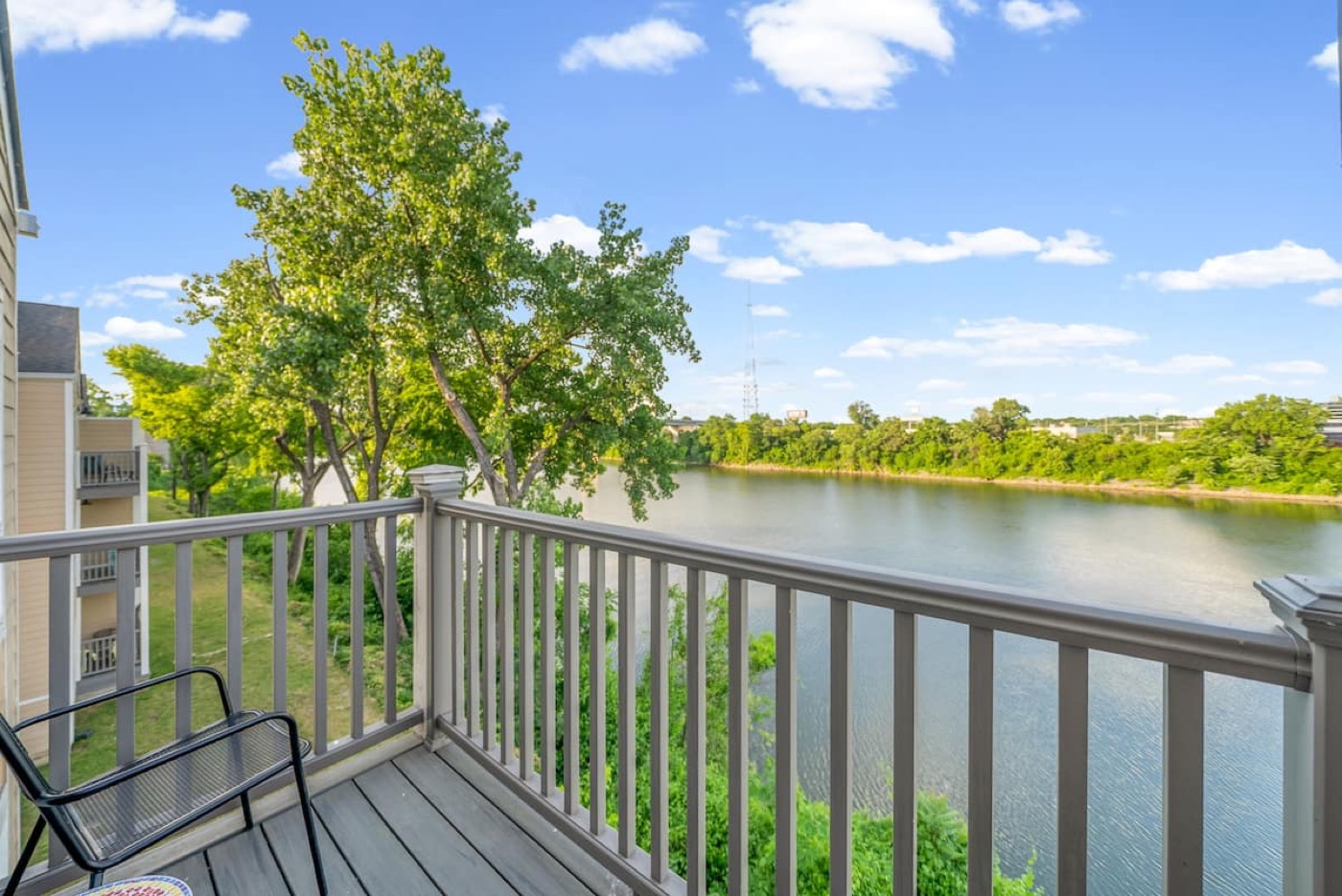 Balcony view of the Cumberland River